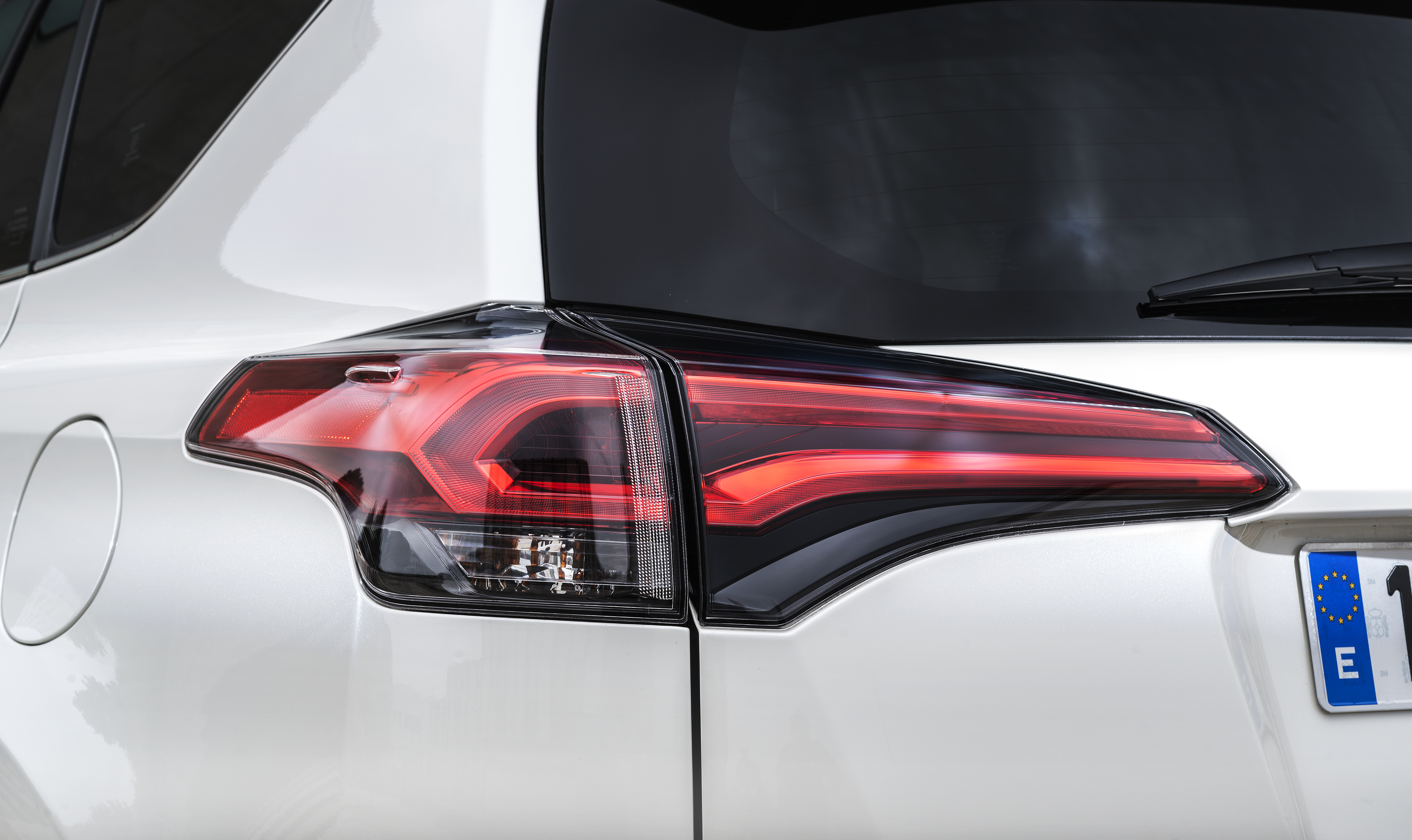 Baklykter LED Toyota RAV4 Hybrid AWD Hybridbil